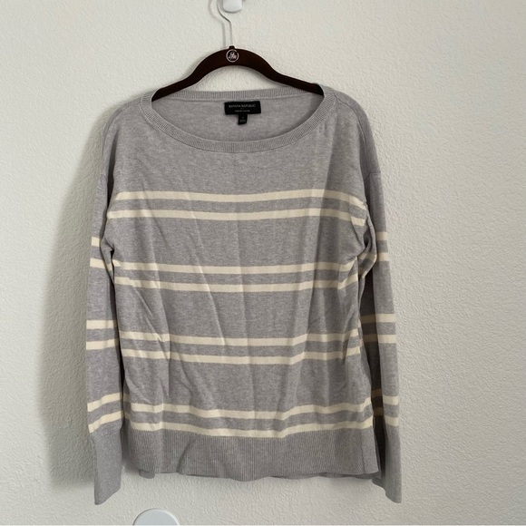 Banana Republic Women's Size Small Gray Striped Long Sleeve Pullover Sweater - Picture 1 of 5